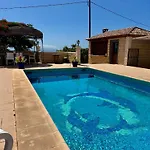 Playa San Juan's Best-kept Secret With Pool Сasa de vacaciones