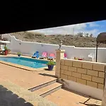 Сasa de vacaciones Playa San Juan's Best-kept Secret With Pool